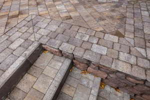 Купить бордюры БР.100.20.8 (11) гранит листопад(бело-бежево-коричн.) - Хаски от производителя - «Поревит»