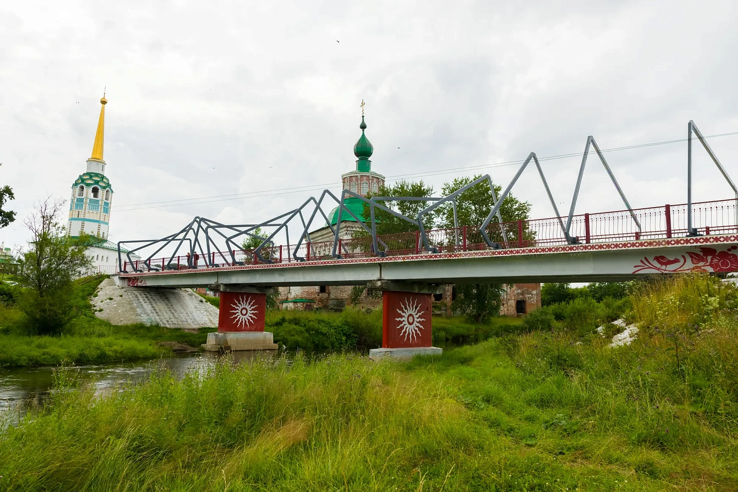 Мост Влюбленных в Соликамске (Пермский край)