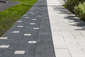 Купите квадратную тротуарную плитку от производителя «Поревит»