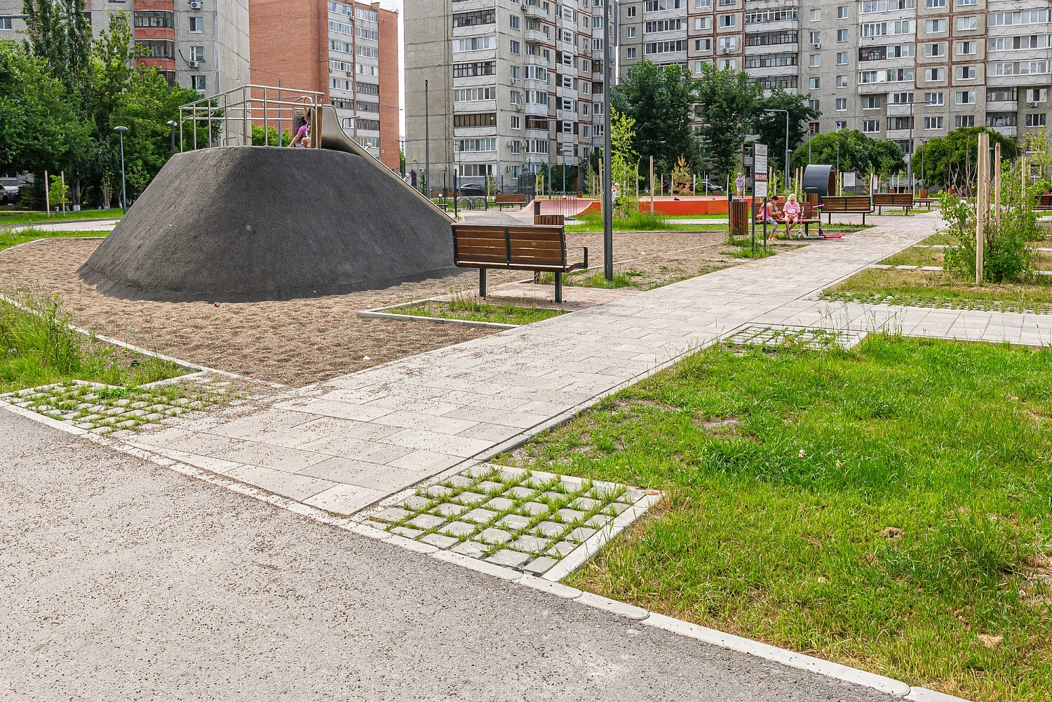 Сквер Добровольцев в Тюмени (Московский тракт, 163)